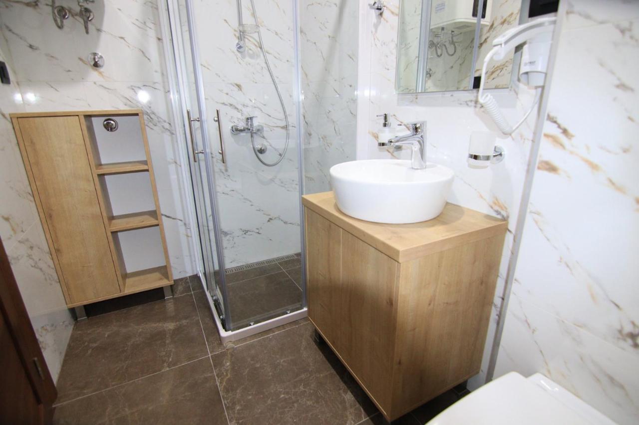 Apartmani Fantasia Cetinje Kültér fotó