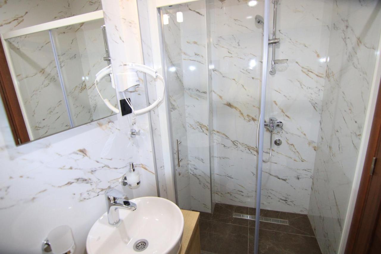 Apartmani Fantasia Cetinje Kültér fotó