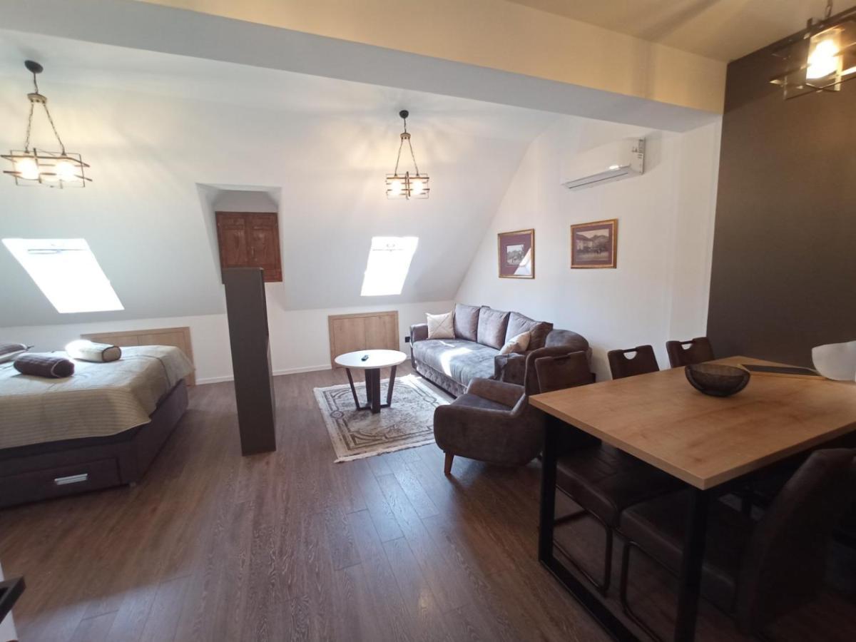 Apartmani Fantasia Cetinje Kültér fotó